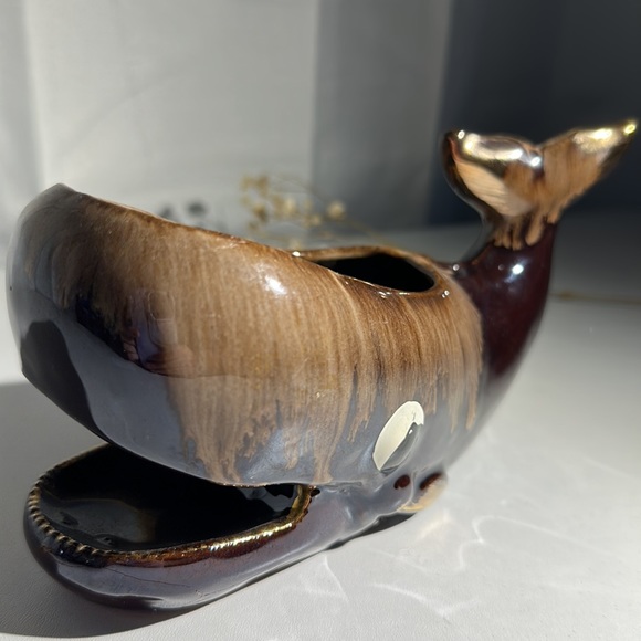 🔸🔺SOLD🔺🔸Vintage MCM Kitschy Redware Brown Drip Glaze Whale Planter - Picture 2 of 8